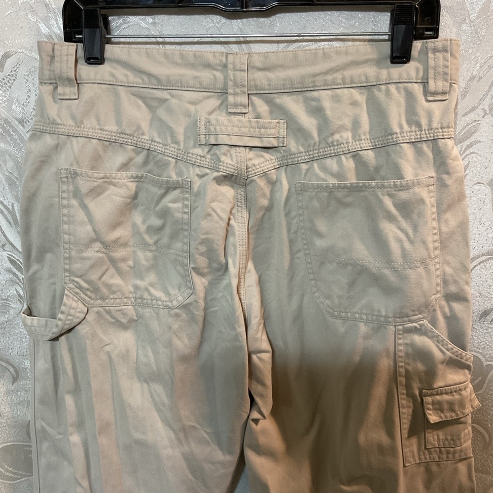 Lee Riveted Tan Cargo Shorts - Picture 3 of 5